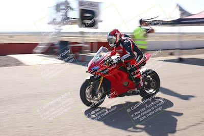 media/Nov-03-2025-Lets Ride (Mon) [[4d74c1c4d3]]/B Group/Grid/